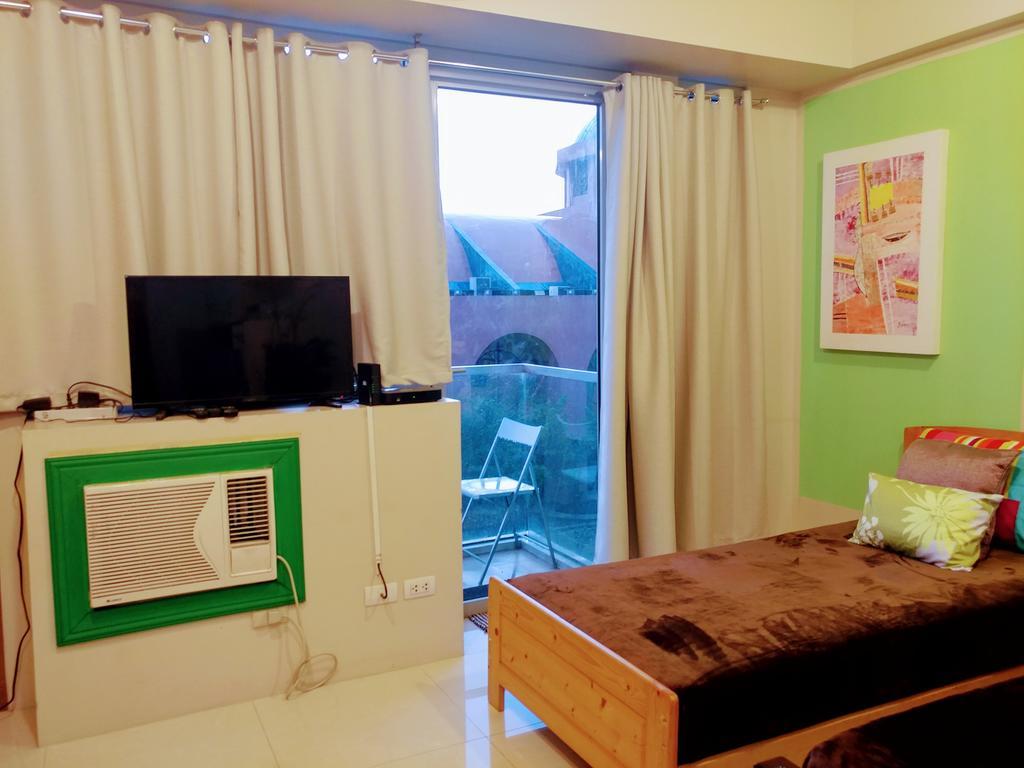 One Palm Tree Villas By Mary มะนิลา ภายนอก รูปภาพ
