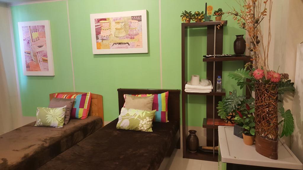 One Palm Tree Villas By Mary มะนิลา ภายนอก รูปภาพ